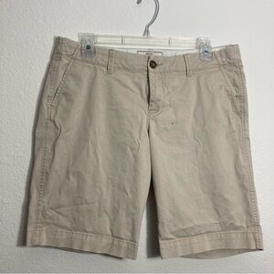 Vintage Old Navy Low Rise Bermuda Shorts - Cream - Size 10